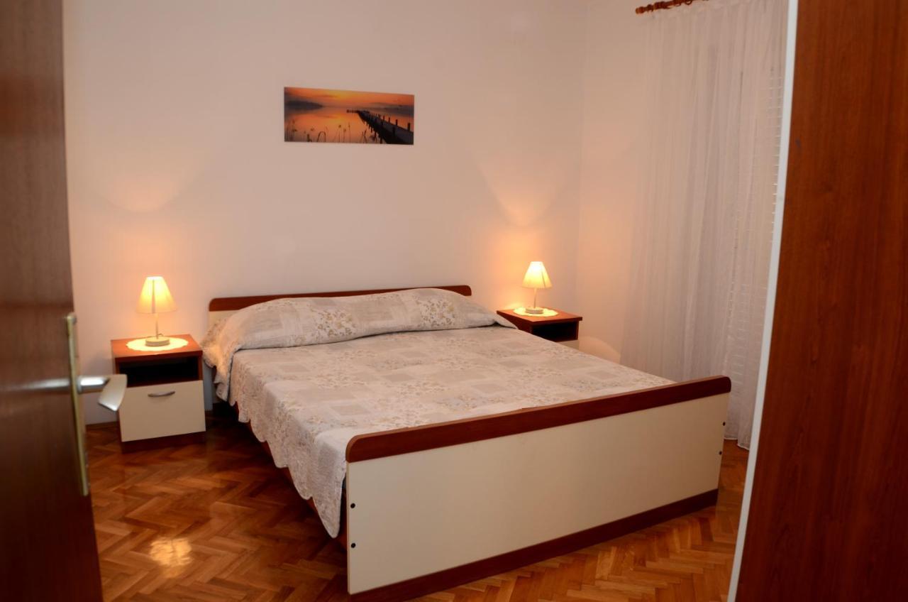 Dvosoban Apartman U Centru Grada Biograd Na Moru Exteriér fotografie